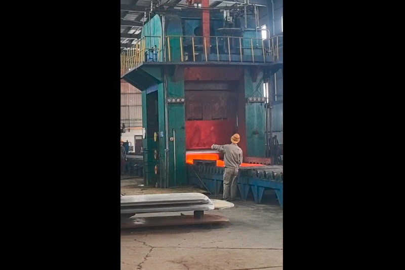 チタン金属板ローリング