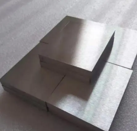 ニオブプレート